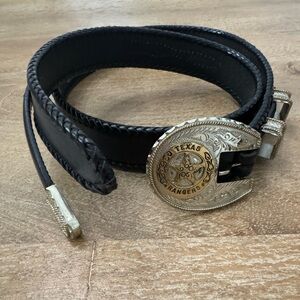 Gorgeous Cavenders rare men’s Black Leather Belt with Texas Ranger Buckle